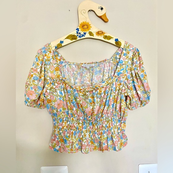 cupcakes & cashmere Tops - Cupcakes and Cashmere retro floral crop top bohemian festival summer xs